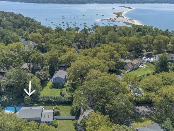 21 Drake Place, Northport NY 11768