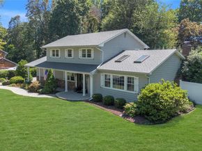 21 Drake Place, Northport NY 11768