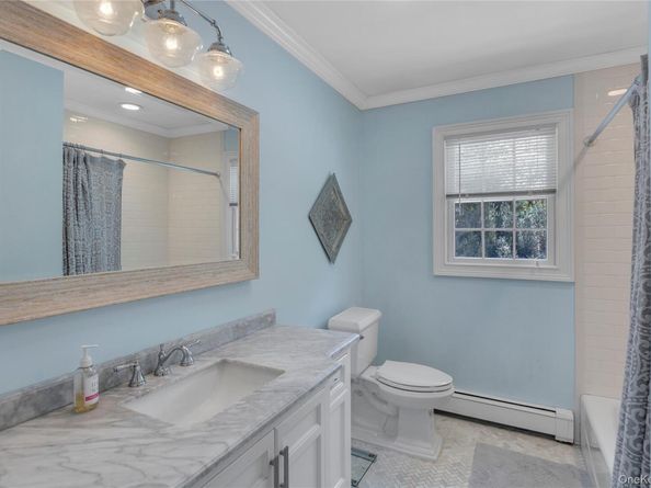 21 Drake Place, Northport NY 11768
