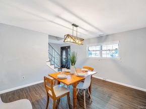28 Niewood, Ridge NY 11961