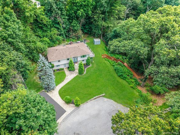 25 Blanchard Drive, Northport NY 11768