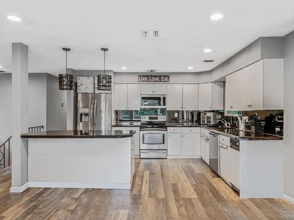 25 Blanchard Drive, Northport NY 11768