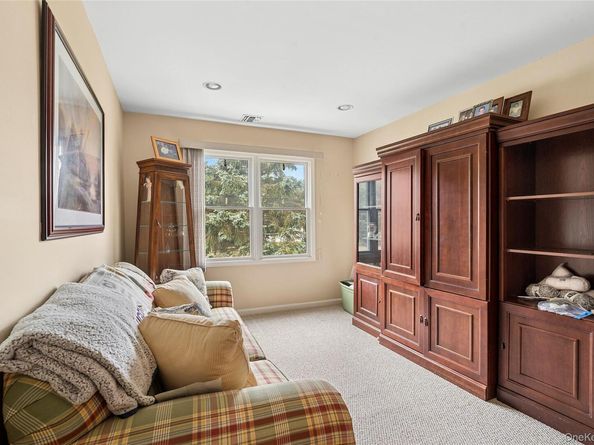 5 Windcrest Drive, Manorville NY 11949
