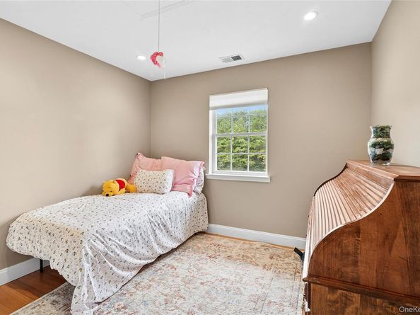 5 Windcrest Drive, Manorville NY 11949