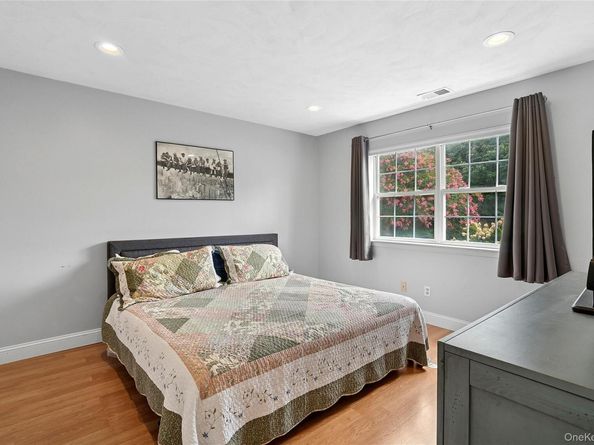 5 Windcrest Drive, Manorville NY 11949