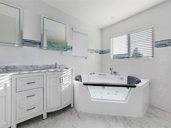257 Biltmore Avenue, Elmont NY 11003