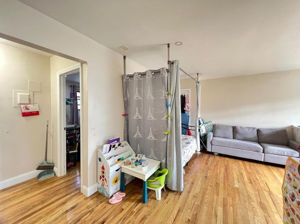 6915 136th Street A, Flushing NY 11367