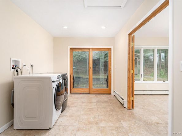 60 Valentine Road, Shoreham NY 11786