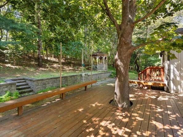 60 Valentine Road, Shoreham NY 11786
