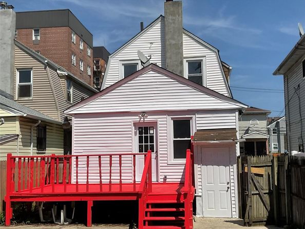 663 Nasby Place, Far Rockaway NY 11691