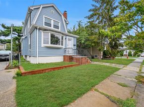 6 Pershing Avenue, Valley Stream NY 11581