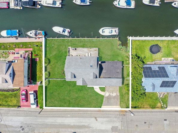 2656 Seminole Avenue, Seaford NY 11783