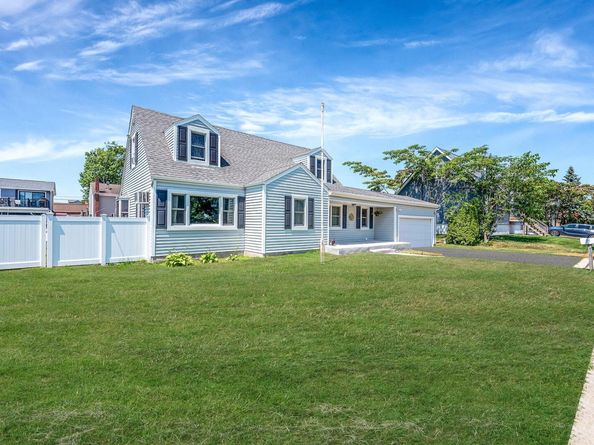 2656 Seminole Avenue, Seaford NY 11783