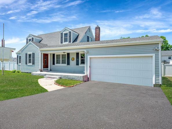 2656 Seminole Avenue, Seaford NY 11783