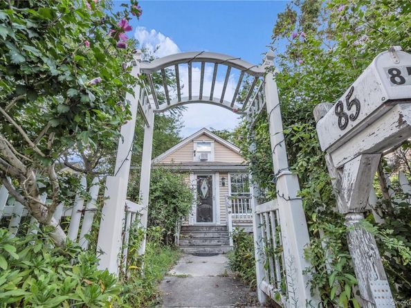 85 Robert Street, Patchogue NY 11772