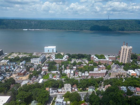 360 N Broadway, Yonkers NY 10701