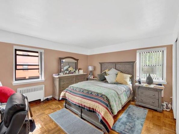 1910 Pelham Parkway S 2B, Bronx NY 10461