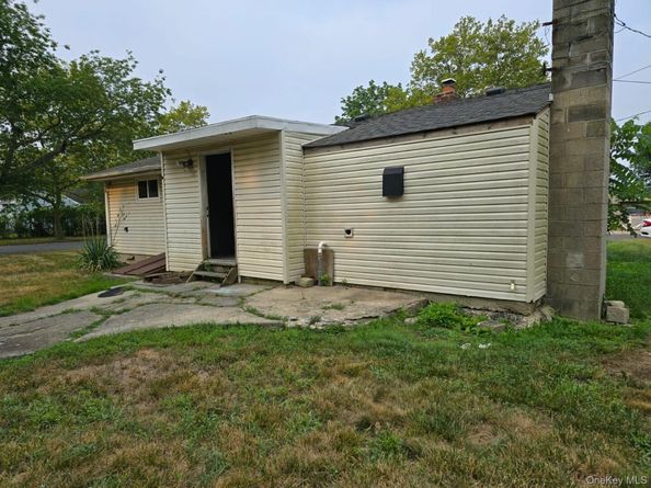 35 Nicoll Avenue, Central Islip NY 11722