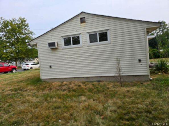 35 Nicoll Avenue, Central Islip NY 11722