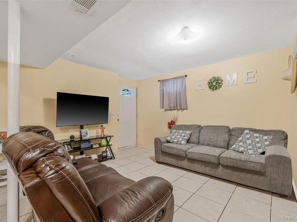 905 Doane Avenue, Bellport NY 11713