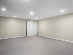 15 Koeppel Place, Hempstead NY 11550
