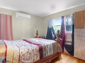 15 Koeppel Place, Hempstead NY 11550