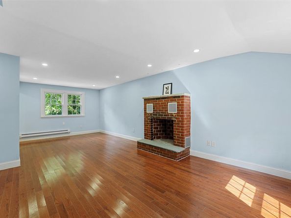 58 Whippoorwill Road E, Armonk NY 10504