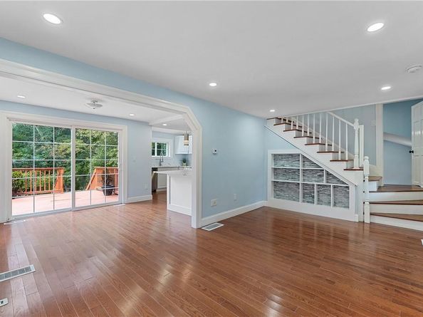 58 Whippoorwill Road E, Armonk NY 10504