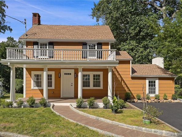 58 Whippoorwill Road E, Armonk NY 10504