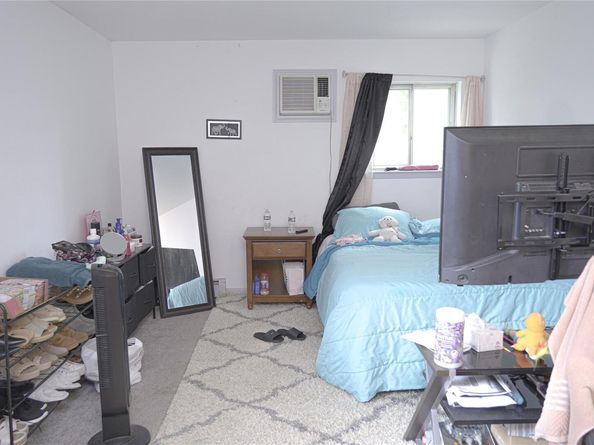 172 Hampton Avenue, Mastic NY 11950