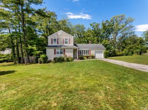 100 Daisy Farms Drive, New Rochelle NY 10804