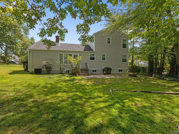 100 Daisy Farms Drive, New Rochelle NY 10804