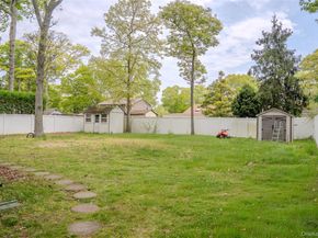 75 Park Avenue, Ronkonkoma NY 11779