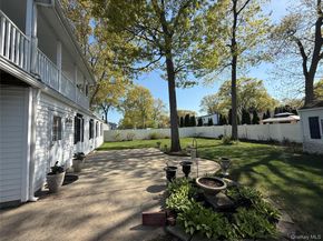 72 Avenue B, Holbrook NY 11741