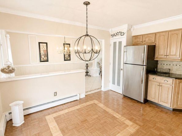 72 Avenue B, Holbrook NY 11741