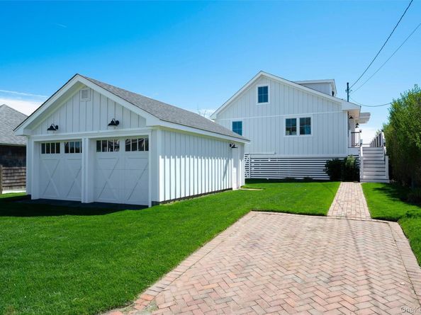 22 Laura Lee Drive, Center Moriches NY 11934