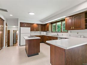 2425 Evergreen Street, Yorktown Heights NY 10598