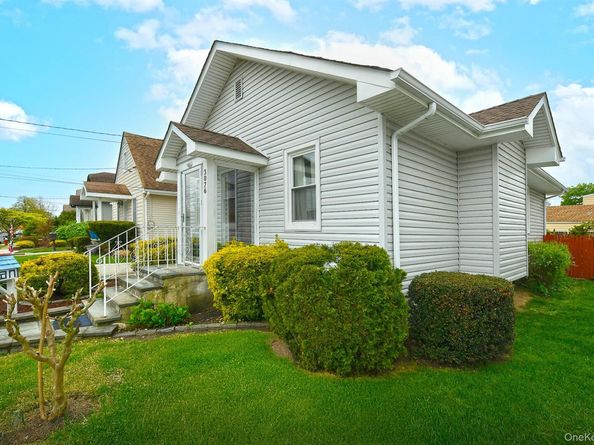 3076 Roxbury Road, Oceanside NY 11572