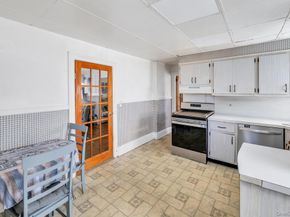 237 Willow Street, Roslyn Heights NY 11577
