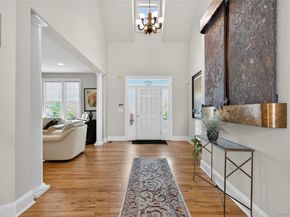 62 Pembroke Drive, Glen Cove NY 11542