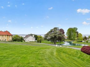62 Pembroke Drive, Glen Cove NY 11542