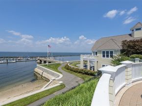 62 Pembroke Drive, Glen Cove NY 11542