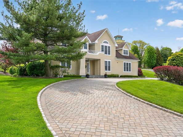 62 Pembroke Drive, Glen Cove NY 11542