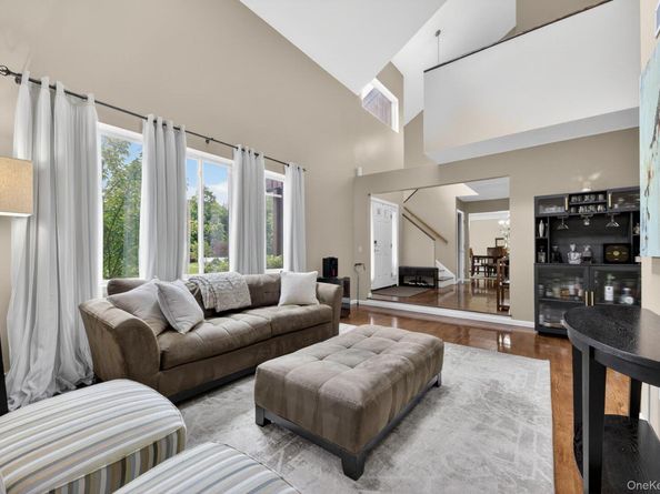 19 Apple Hill Drive, Cortlandt Manor NY 10567