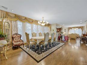 8 Percheron Lane, Roslyn Heights NY 11577
