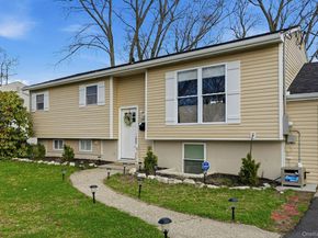 2903 Sipp Avenue, Medford NY 11763