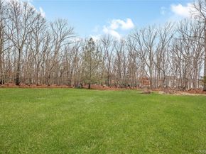 24 Buckskin Lane, Riverhead NY 11901