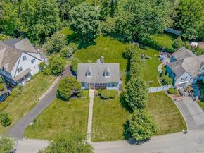 4 Calton Road, New Rochelle NY 10804
