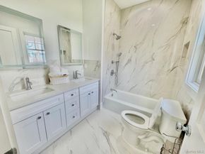 69 Jagger Lane, Westhampton NY 11977