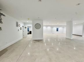 69 Jagger Lane, Westhampton NY 11977